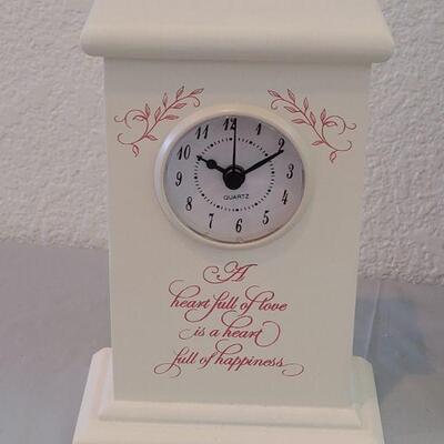 Lot 215: New Cat Pillows & Clock
