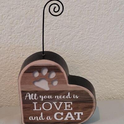 Lot 216:  New Cat Deco