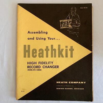 Lot 2 - Four Heathkit turntables with booklets