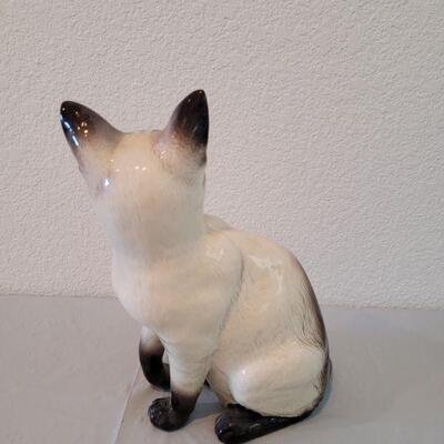 Lot 224: Large Beswick Siamese Cat