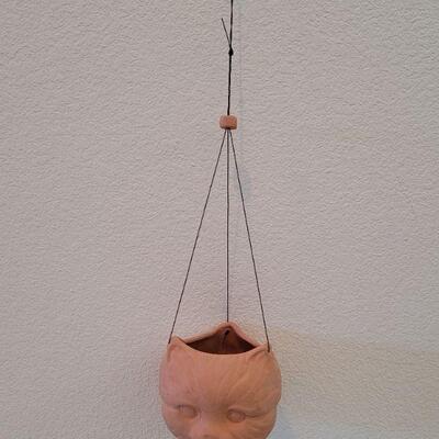 Lot 238: Hanging Triple Face Cat Planter 