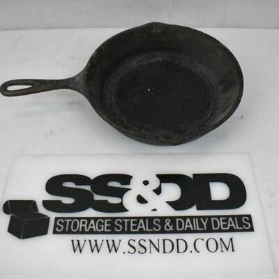 Vintage Number 5 SK Cast Iron Pan with 2 Notches