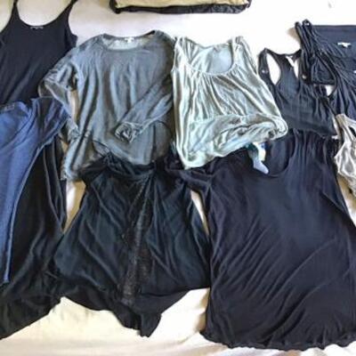 C105 - 10 Pc Clothing Lot