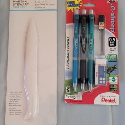 Lot 254: New Desk Mat, Pen or Flower Rubber Boots, Pens, Notepad, Memo Organizer  