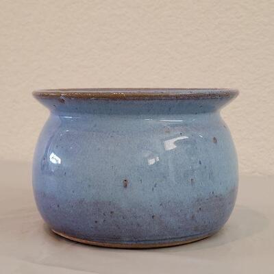 Lot 255: Blue Glaze Pottery 