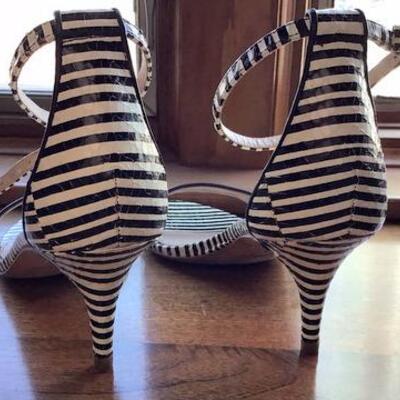 C113 - Coach Shoes w/ Box Size 8 M "Marci Stripey"