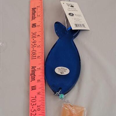 Lot 259: Glass floating Fish and Fish Chunked Glass Suncatcher 