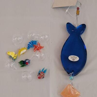 Lot 259: Glass floating Fish and Fish Chunked Glass Suncatcher 