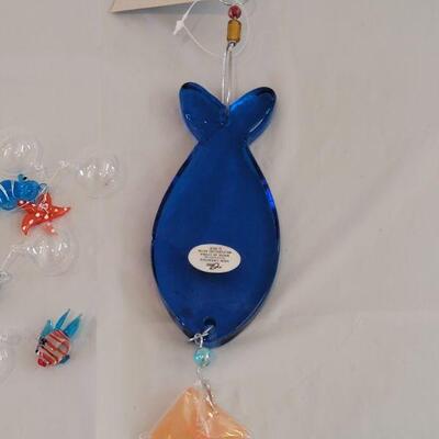 Lot 259: Glass floating Fish and Fish Chunked Glass Suncatcher 