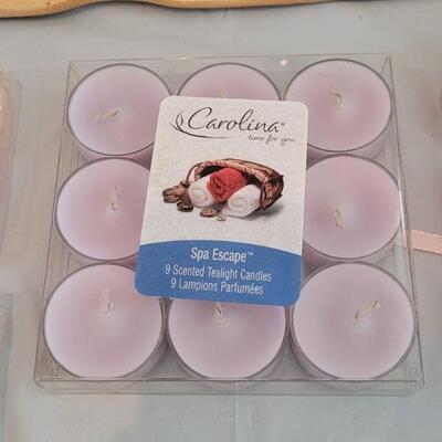 Lot 269: Potpourri Pouches, Spa Candles, Soaps, Bath Gels and Back Scratcher