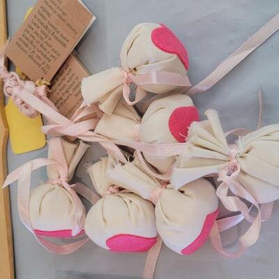 Lot 269: Potpourri Pouches, Spa Candles, Soaps, Bath Gels and Back Scratcher