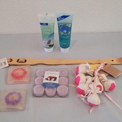 Lot 269: Potpourri Pouches, Spa Candles, Soaps, Bath Gels and Back Scratcher