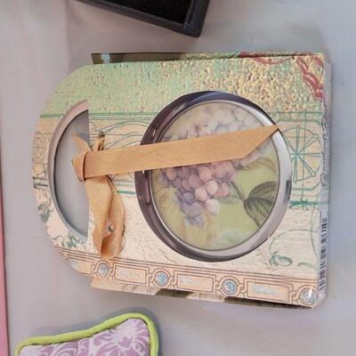 Lot 270: Mother's (Day)  Picture Frame, Pocket Book Mirror, Paperweight and Potpourri Pouches