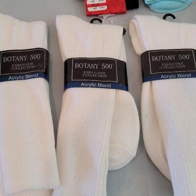 Lot 273: New Socks Lot (Murano Wool, Christmas, Cats & Dogs, Acrylic Blend