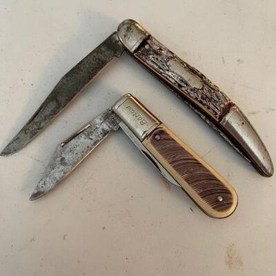 Pair of older pocket knives