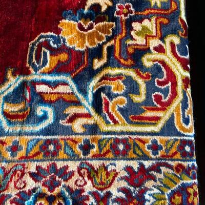 Wool & silk Oriental Rug 6' x 5' 
