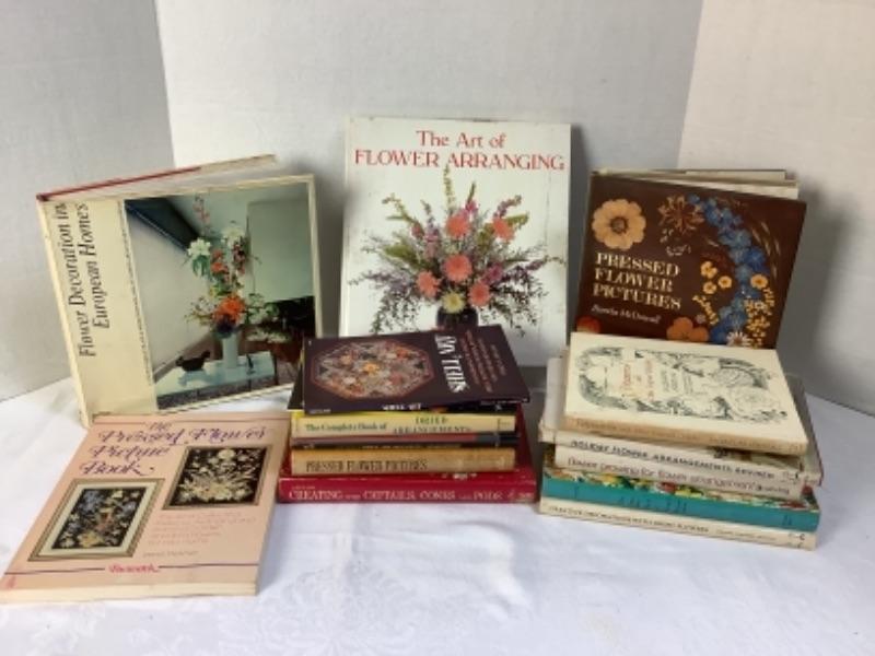 2403 Flower Preserving and Arranging Books
