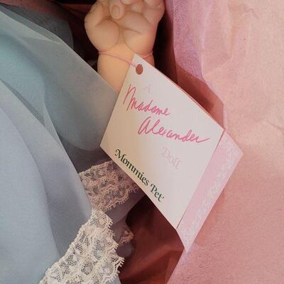 Lot 289: Madame Alexander "Mommies Pet"