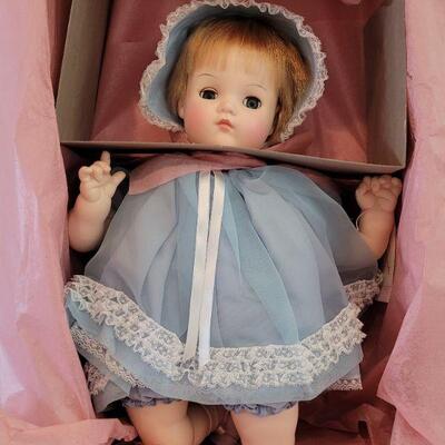 Lot 289: Madame Alexander "Mommies Pet"