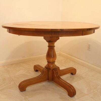 Lot #30: Walter of Wabash Solid Maple Round Drop Leaf Pedestal Table & Chairs 