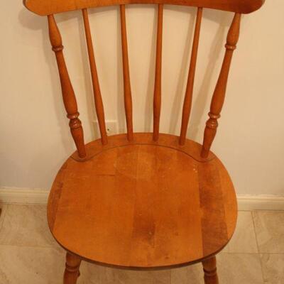 Lot #30: Walter of Wabash Solid Maple Round Drop Leaf Pedestal Table & Chairs 