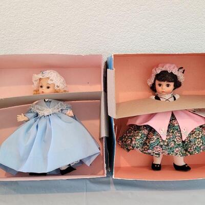 Lot 294: Madame Alexander "Lady Lee" and "Betsy Ross"