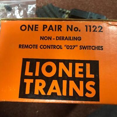 Lot 183:  Lionel Train Accessories