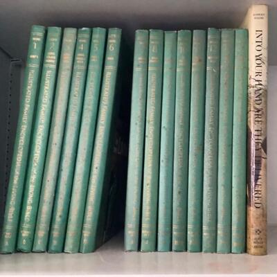 2413 Illustrated Family Encyclopedia of The Living Bible Books