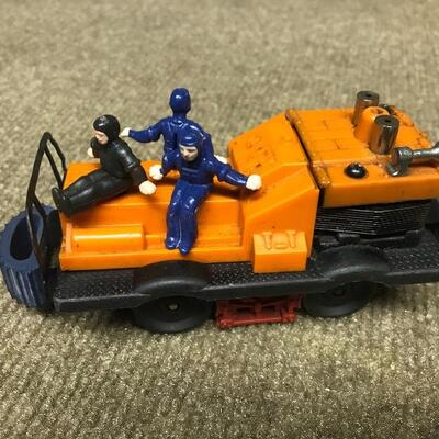 Lot 181:  Vintage Lionel Trainmaster Transformer, Rail Cars and More