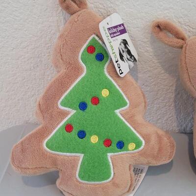 Lot 302: New Cat and Dog Toys