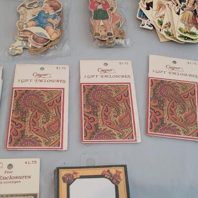 Lot 305: New Small Notecards Gift Tags