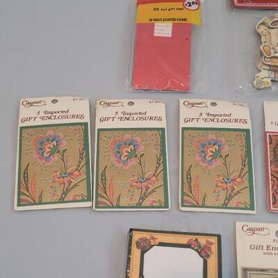 Lot 305: New Small Notecards Gift Tags