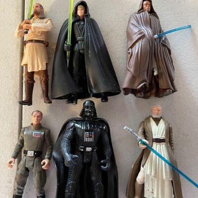 6 Star Wars action figures