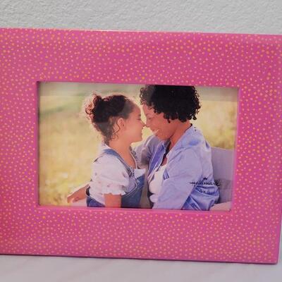Lot 314: New Picture Frames and Photo Album