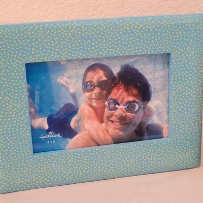 Lot 314: New Picture Frames and Photo Album