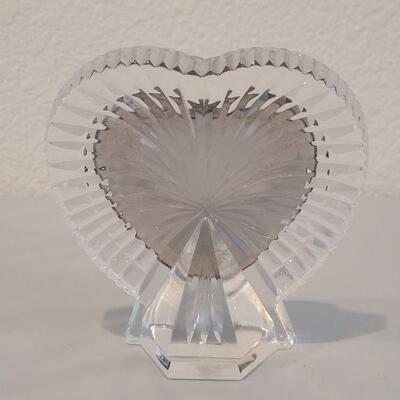 Lot 319: Crystal Castle and (Waterford?) CRYSTAL Heart Picture Frame 