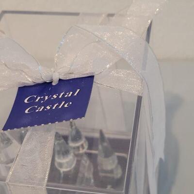 Lot 319: Crystal Castle and (Waterford?) CRYSTAL Heart Picture Frame 