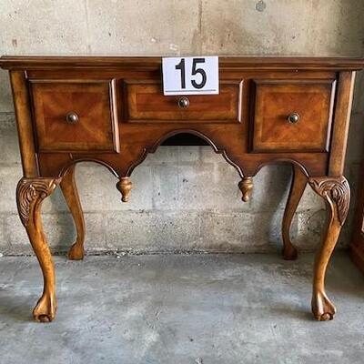 LOT#V15: Chippendale Style Hall Table