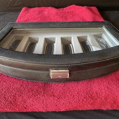 LOT#T37: NOS Wristwatch Display