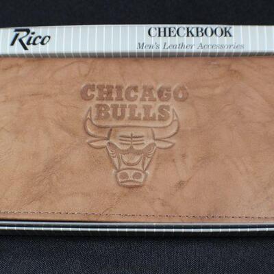 LOT#T48: Vintage Men's Chicago Bulls Wallet