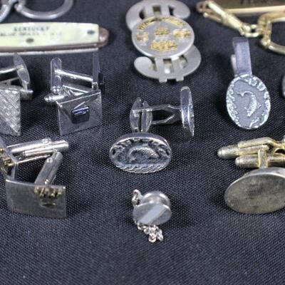 LOT#T49: Lot of Gold & Silver Tone Accessories