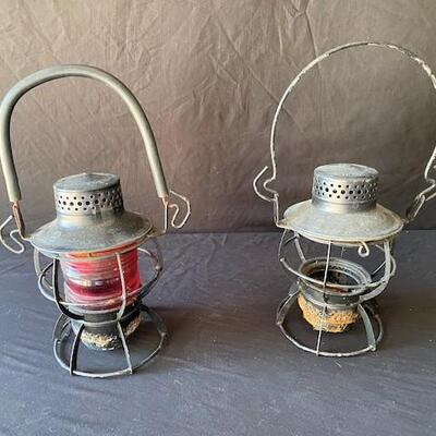 LOT#P56: Pair of Dressel PA Railroad Lanterns