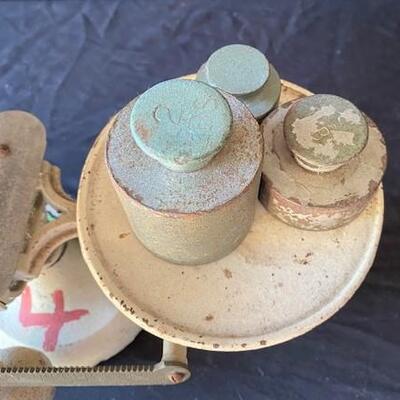 LOT#P57: Vintage Cast Penn Scale
