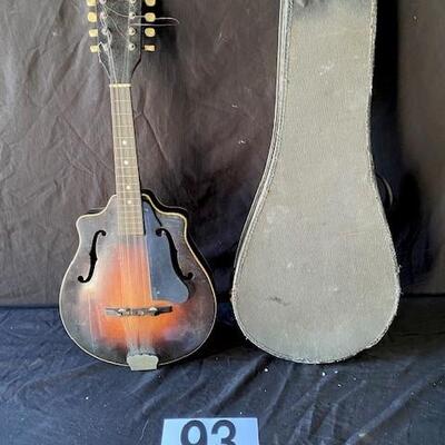 LOT#H93: Vintage Mandolin