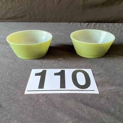 LOT#H110: Pair of Mid-Century Fire King Bowls