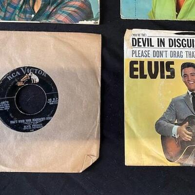 LOT#H117: Lot of Elvis Presley 45s