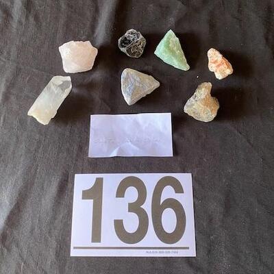 LOT#W136: Quartz Lot #1