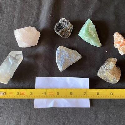 LOT#W136: Quartz Lot #1
