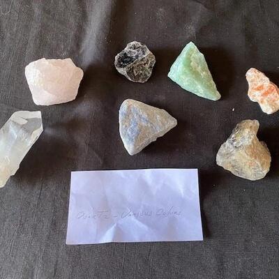 LOT#W136: Quartz Lot #1