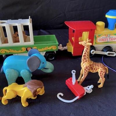 LOT#W179: Fischer Price Circus Train